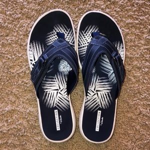 Clarks Navy Blue Flip Flops